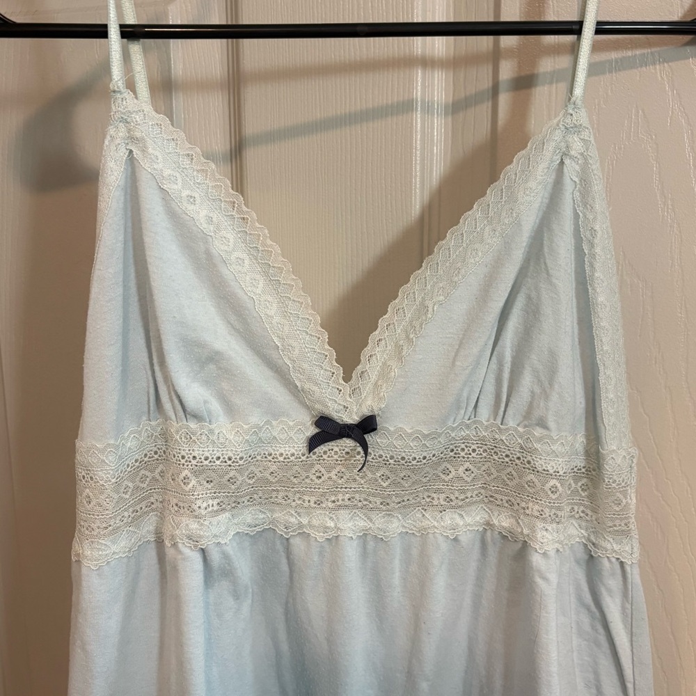 Elegant Lace Trim Sleepwear in Light Blue